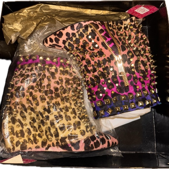 Lust For Life leopard multicolor wedge booties boots with gold studs. - Picture 3 of 4